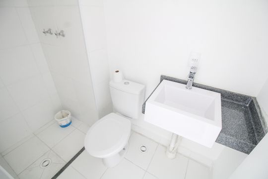 Banheiro de kitnet/studio à venda com 1 quarto, 29m² em Brás, São Paulo
