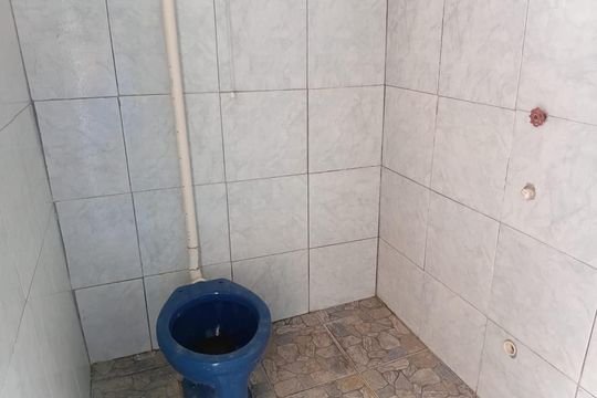 Banheiro de casa para alugar com 6 quartos, 1200m² em Vargem Grande, Rio de Janeiro