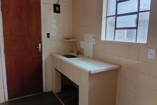 Cozinha parte de cima de casa para alugar com 6 quartos, 1200m² em Vargem Grande, Rio de Janeiro