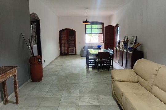 Sala de casa para alugar com 6 quartos, 1200m² em Vargem Grande, Rio de Janeiro