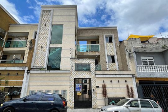 Fachada + Placa de apartamento à venda com 2 quartos, 40m² em Itaquera, São Paulo