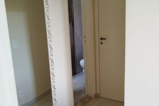 Passagem 2 de apartamento à venda com 3 quartos, 56m² em Jardim Cocaia, Guarulhos