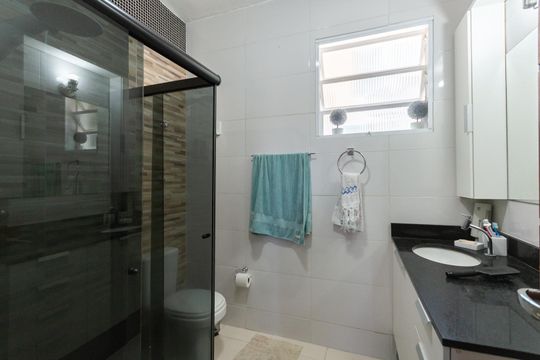 Banheiro de casa à venda com 3 quartos, 200m² em Vila Isabel, Rio de Janeiro