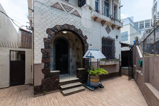 Fachada de casa à venda com 3 quartos, 200m² em Vila Isabel, Rio de Janeiro