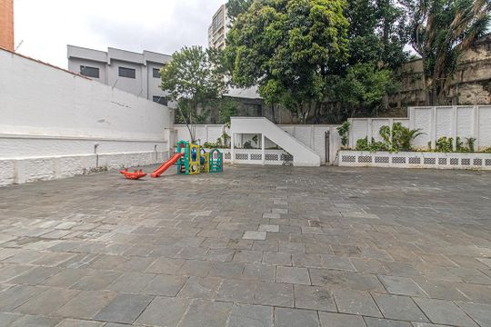 espaço de convivência com play ground_4 de apartamento para alugar com 1 quarto, 40m² em Bosque da Saúde, São Paulo