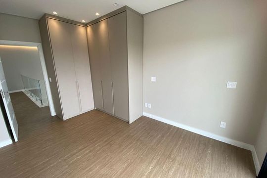 Casa à venda com 4 quartos, 378m² em Alphaville D. Pedro Iii, Campinas