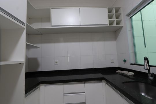 Cozinha de casa de condomínio à venda com 2 quartos, 69m² em Vila Lucia, São Paulo