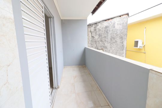 Área de Serviço de casa à venda com 2 quartos, 80m² em Km 18, Osasco
