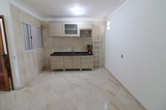 Cozinha de casa à venda com 2 quartos, 80m² em Km 18, Osasco