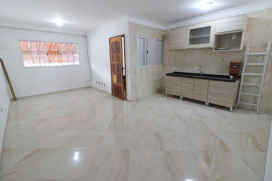 Casa à venda com 2 quartos, 80m² em Km 18, Osasco