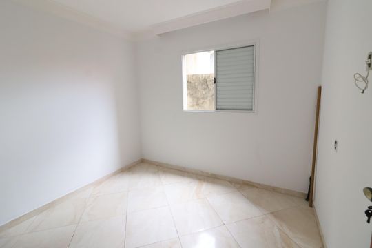Quarto 2 de casa à venda com 2 quartos, 80m² em Km 18, Osasco