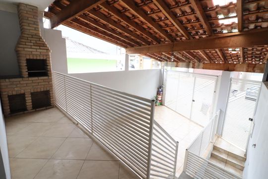 Quintal de casa à venda com 2 quartos, 80m² em Km 18, Osasco