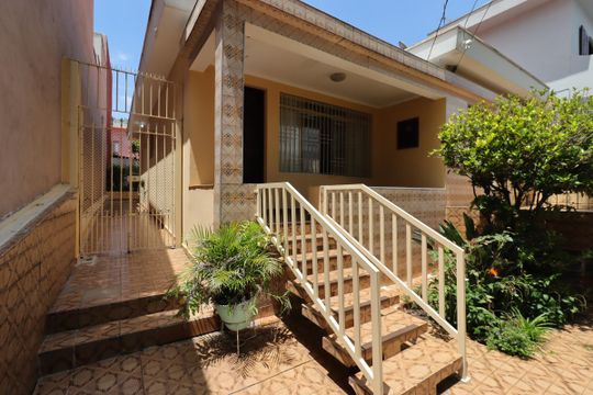 Entrada de casa à venda com 2 quartos, 235m² em Jardim Utinga, Santo André