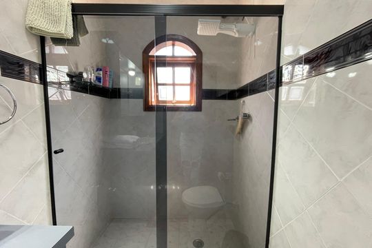 Casa à venda com 3 quartos, 220m² em Parque Sao Domingos, São Paulo