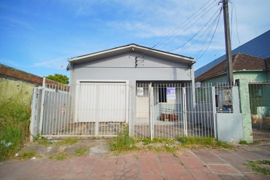 Fachada de casa à venda com 3 quartos, 240m² em Vicentina, São Leopoldo