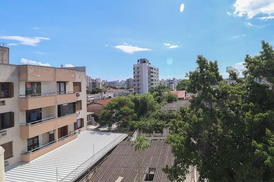 Vista de apartamento à venda com 3 quartos, 63m² em Vila Ipiranga, Porto Alegre