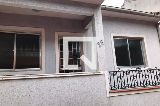 Fachada de casa à venda com 2 quartos, 80m² em Água Santa, Rio de Janeiro