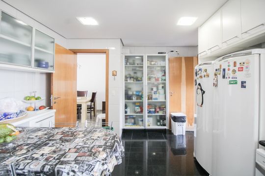 Cozinha de apartamento à venda com 3 quartos, 147m² em Água Rasa, São Paulo