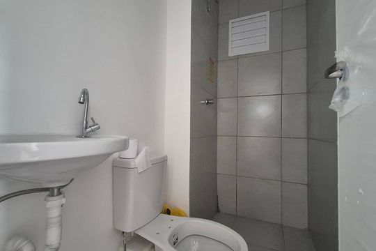 Banheiro  de apartamento para alugar com 2 quartos, 35m² em Jardim Sonia Maria, Santo André