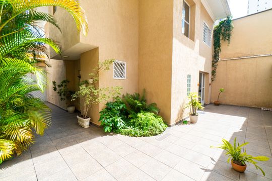 Quintal de casa de condomínio à venda com 3 quartos, 160m² em Vila Clementino, São Paulo