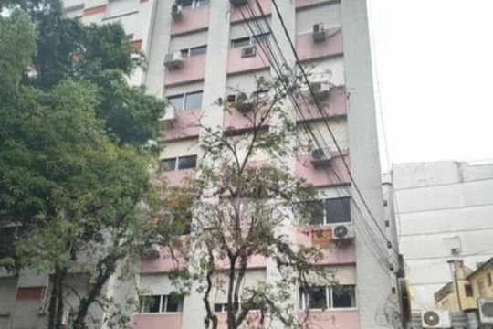 Fachada  de apartamento para alugar com 1 quarto, 50m² em Centro Histórico, Porto Alegre