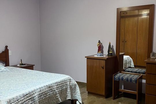 Quarto de casa à venda com 5 quartos, 243m² em Vila Joana, Jundiaí