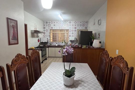 Cozinha de casa à venda com 5 quartos, 243m² em Vila Joana, Jundiaí