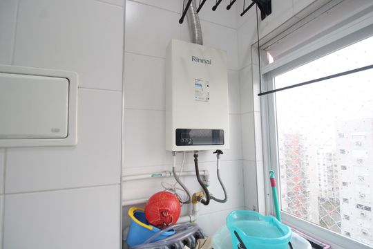 Área de serviço de apartamento para alugar com 2 quartos, 68m² em Anil, Rio de Janeiro