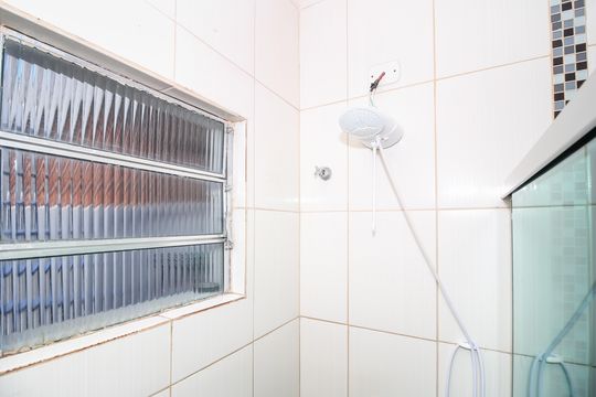 Banheiro de casa à venda com 2 quartos, 80m² em Barra Funda, São Paulo