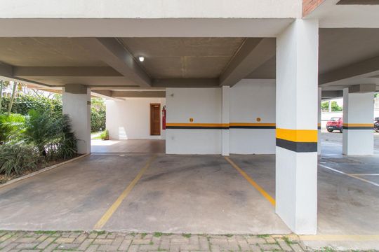 Garagem de apartamento à venda com 2 quartos, 62m² em Camaquã, Porto Alegre