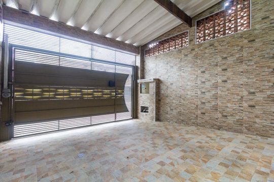 Garagem de casa à venda com 3 quartos, 135m² em Jardim Artur Alvim, São Paulo