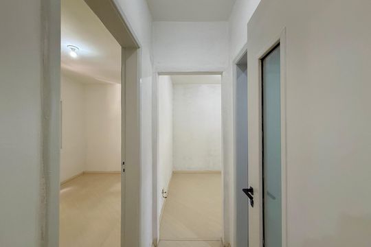 Corredor Quartos  de apartamento à venda com 2 quartos, 48m² em Santo Amaro, São Paulo