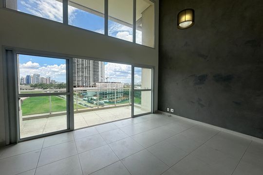 Sala de apartamento para alugar com 3 quartos, 136m² em Alphaville Empresarial, Barueri