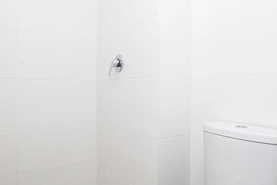 Banheiro de kitnet/studio à venda com 1 quarto, 34m² em Farroupilha, Porto Alegre