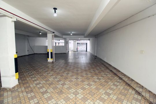 Garagem de apartamento à venda com 3 quartos, 57m² em Utinga, Santo André