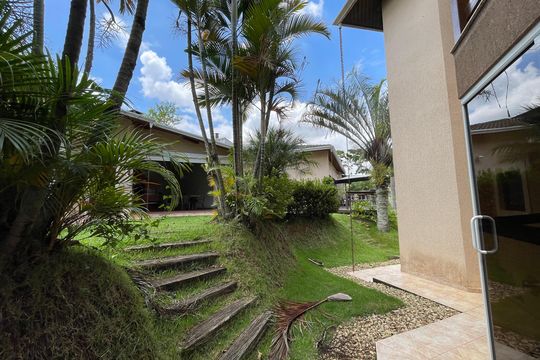 Fachada de casa de condomínio para alugar com 3 quartos, 2950m² em Residencial San Diego (paysage Clair), Cotia
