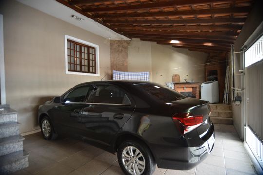 Garagem de casa à venda com 3 quartos, 127m² em Vila Curuçá, Santo André