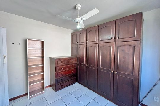 Quarto de apartamento à venda com 1 quarto, 36m² em Canudos, Novo Hamburgo