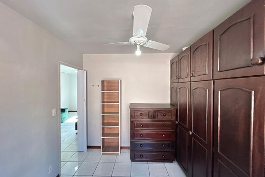 Quarto de apartamento à venda com 1 quarto, 36m² em Canudos, Novo Hamburgo
