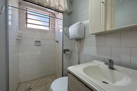 Banheiro de apartamento à venda com 1 quarto, 36m² em Canudos, Novo Hamburgo