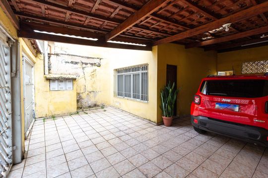 Garagem de casa à venda com 4 quartos, 242m² em Vila Augusta, Guarulhos