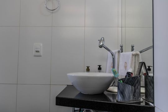 Banheiro da Suíte de apartamento para alugar com 3 quartos, 75m² em Cidade Jardim, Belo Horizonte