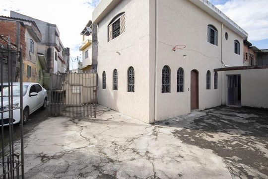 Quintal de casa à venda com 3 quartos, 150m² em Vila Constança, São Paulo