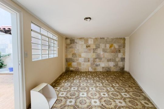 Quarto de Serviço de casa à venda com 4 quartos, 350m² em Vila Madalena, São Paulo