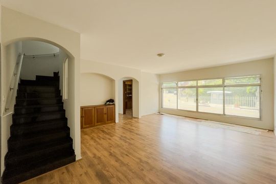 Casa à venda com 4 quartos, 350m² em Vila Madalena, São Paulo