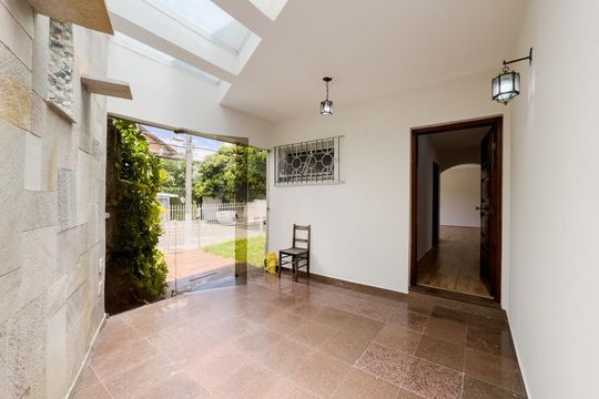 Quintal de casa à venda com 4 quartos, 350m² em Vila Madalena, São Paulo
