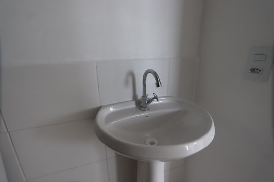 Banheiro de apartamento para alugar com 2 quartos, 35m² em Jardim Adutora, São Paulo