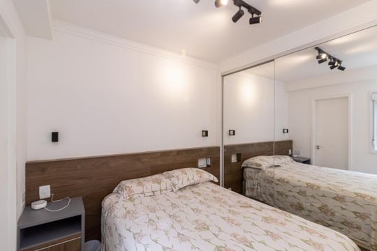 Quarto de apartamento à venda com 2 quartos, 70m² em Parque Industrial Tomas Edson, São Paulo