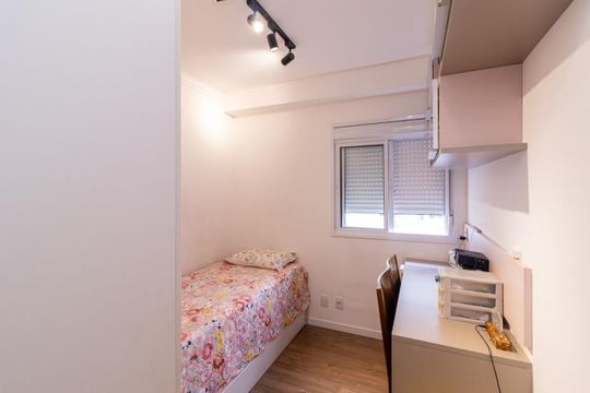 Quarto de apartamento à venda com 2 quartos, 70m² em Parque Industrial Tomas Edson, São Paulo