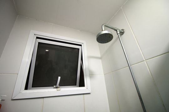 Banheiro de apartamento à venda com 2 quartos, 45m² em Madureira, Rio de Janeiro